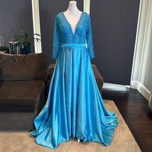 Women’s FullLength Blue Formal Prom Party Dress LegSlit Long Sleeve Size 8 NWOT